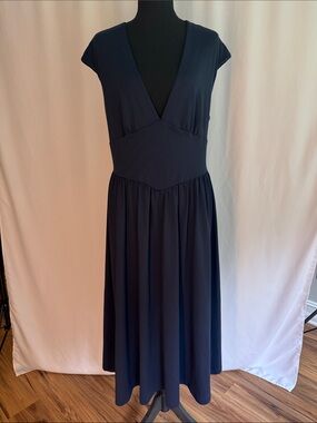 Deep Navy V-Neck Cap Sleeve Midi Dress